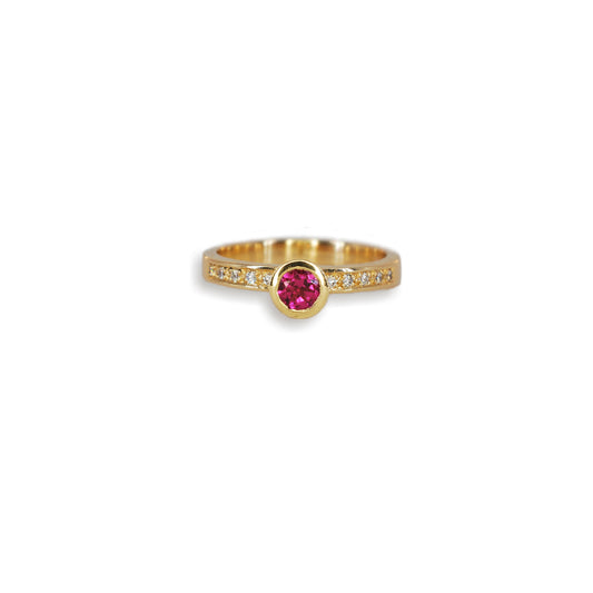 9ct Yellow Gold Rubelite & Diamond Ring