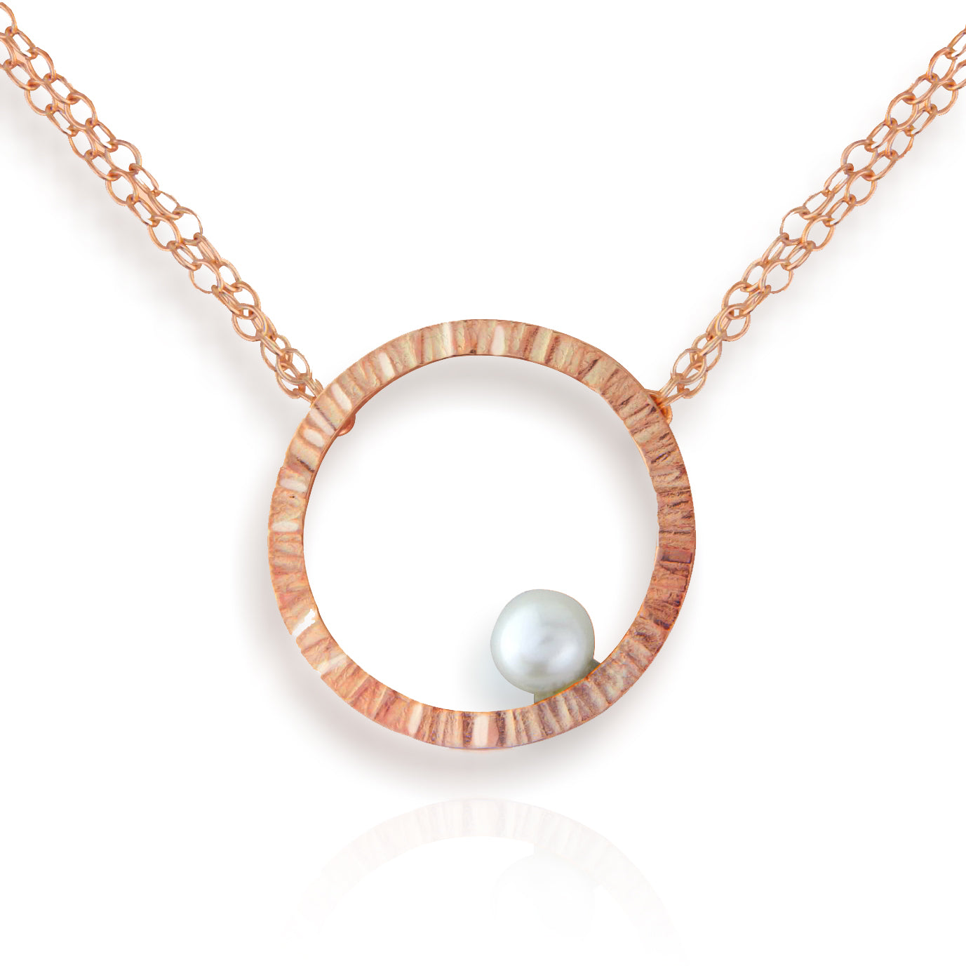 Pendant Aur Rhosyn Cylch 9ct Canolig gyda Pherl